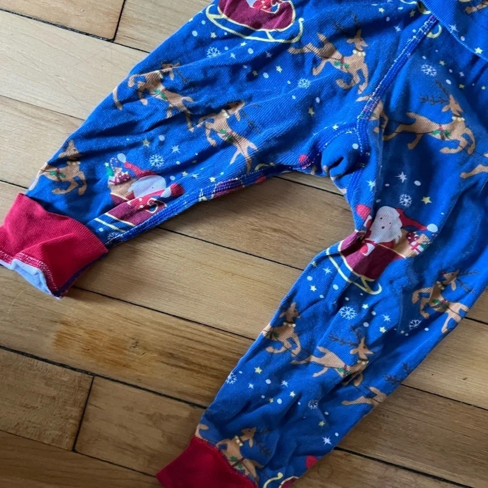 Hanna Andersson blue‎ two piece Santa sleigh pajama set